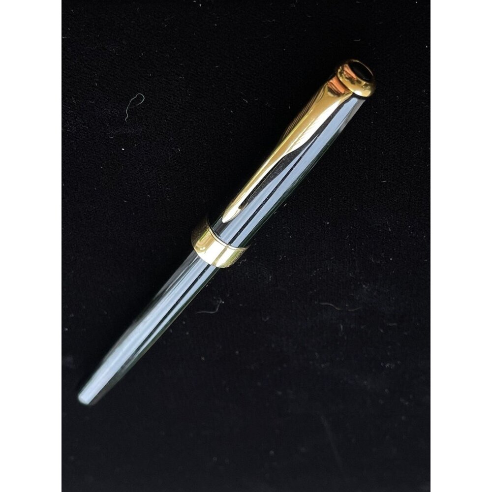 Parker Fountain Pen Nib 18K Gold Sonnet Made In France Black Lacquer & Gold Nib